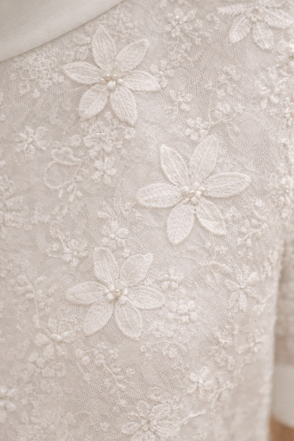 VENEZIA™ – Floral Embroidered Blouse
